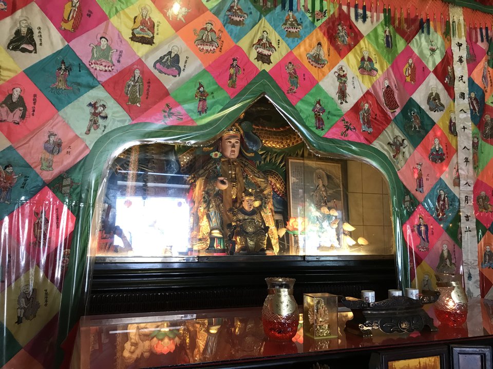 Military History | 壯圍仁愛新村漁師廟 — A Body Carved from a Picture — photo 2