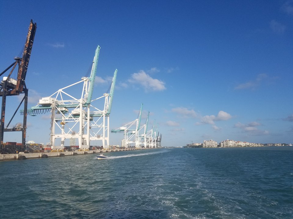 Retail History | Royal Caribbean — Song of Norway Cleared Miami on 7 November