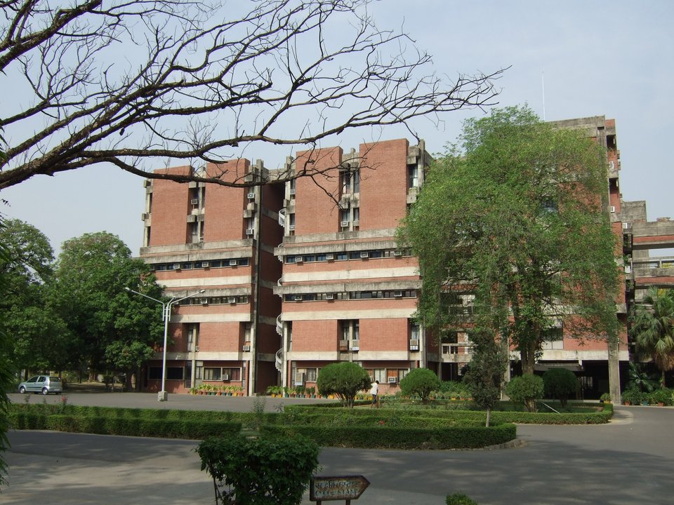 Biography|Arvind Krishna — The Electrical Engineering Degree Taken on This Kanpur Campus