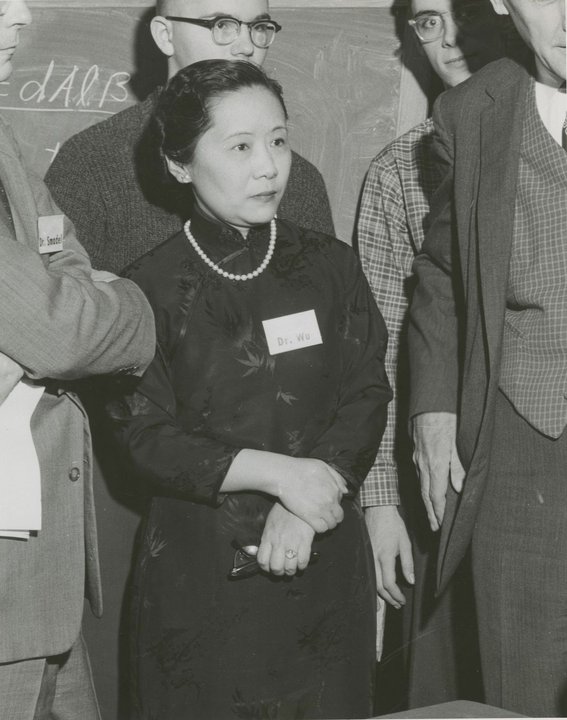 Biography | 吳健雄 Chien-Shiung Wu — The Ashes Came Home to This School Courtyard
