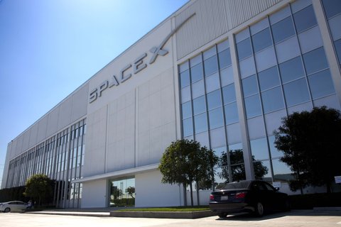 Elon Musk Founded SpaceX in T…