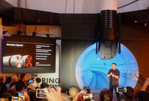 Elon Musk Opened His First Bo…