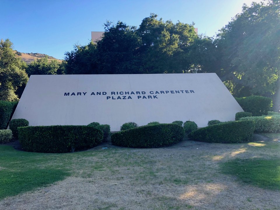 Health History | Amgen — Building 1 off the 101 in Thousand Oaks