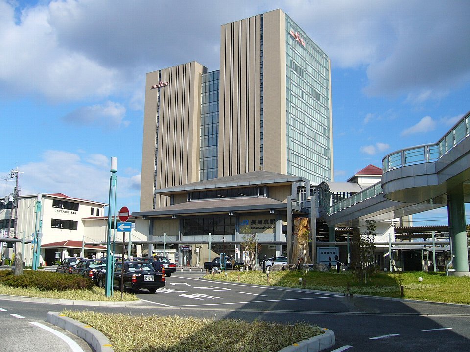Technology History | Murata — Titanium Capacitors from a 150-Square-Metre Kyoto Shop