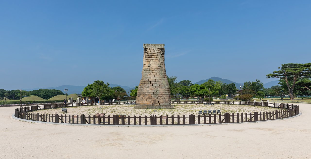Hwarang|Cheomseongdae — The Bottle of Stone That Kept Seorabeol’s Sky
