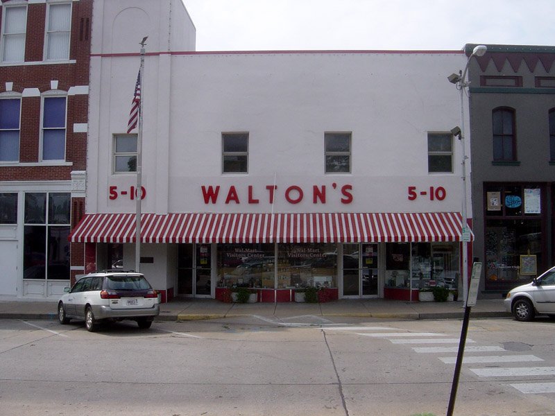 Retail History | Walmart — Walton's 5 and 10 on the Bentonville Square