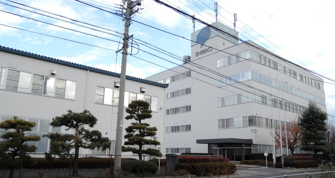 Semiconductor History | Shinko Kohoku — The Package Beneath the Famous Chip