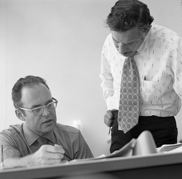 Biography | Robert Noyce — The Conference Room in the Union Carbide Building That Became Intel