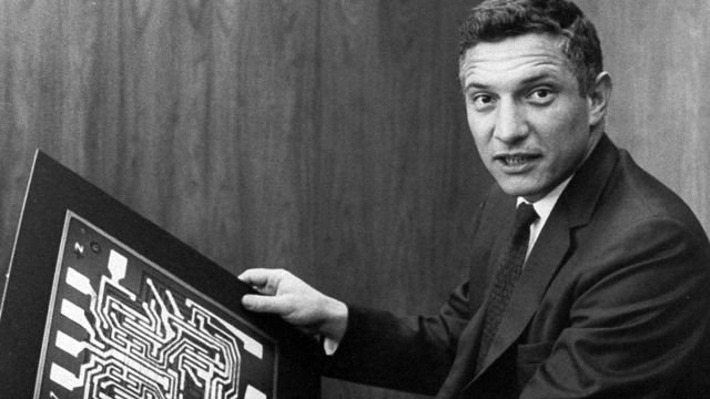 Biography | Robert Noyce — The Notebook Page That Put Metal Lines on Hoerni's Glass