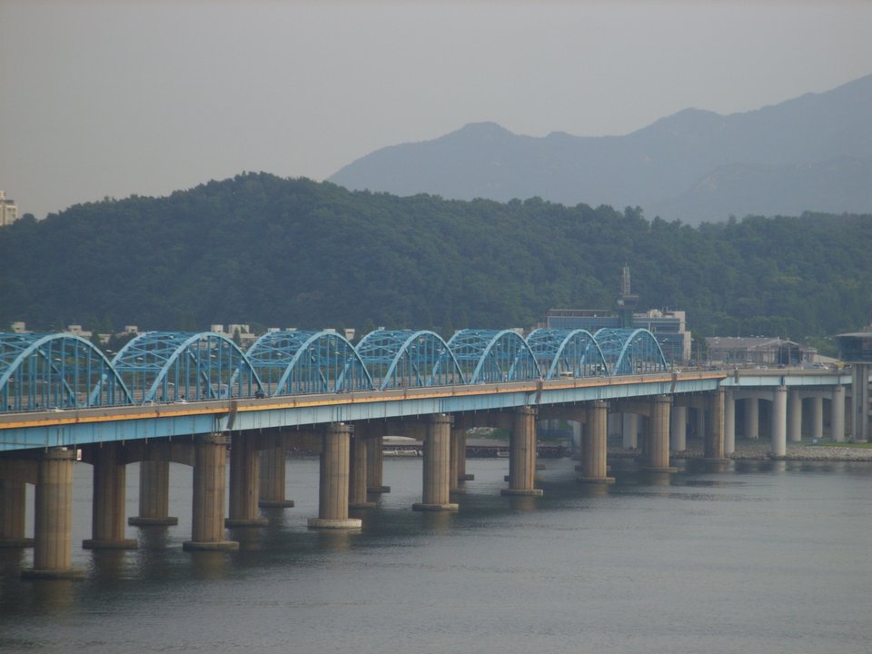 Start-Up | Dongjak Bridge — The Crossing After the Fireworks