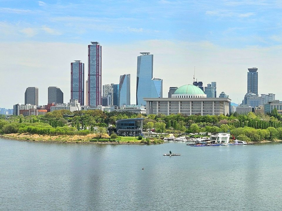 The Penthouse | Fairmont Ambassador Seoul — Logan Lee's Rooms on Yeouido