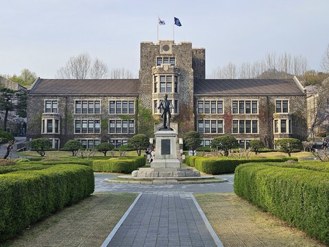 Extraordinary You | Yonsei Un…