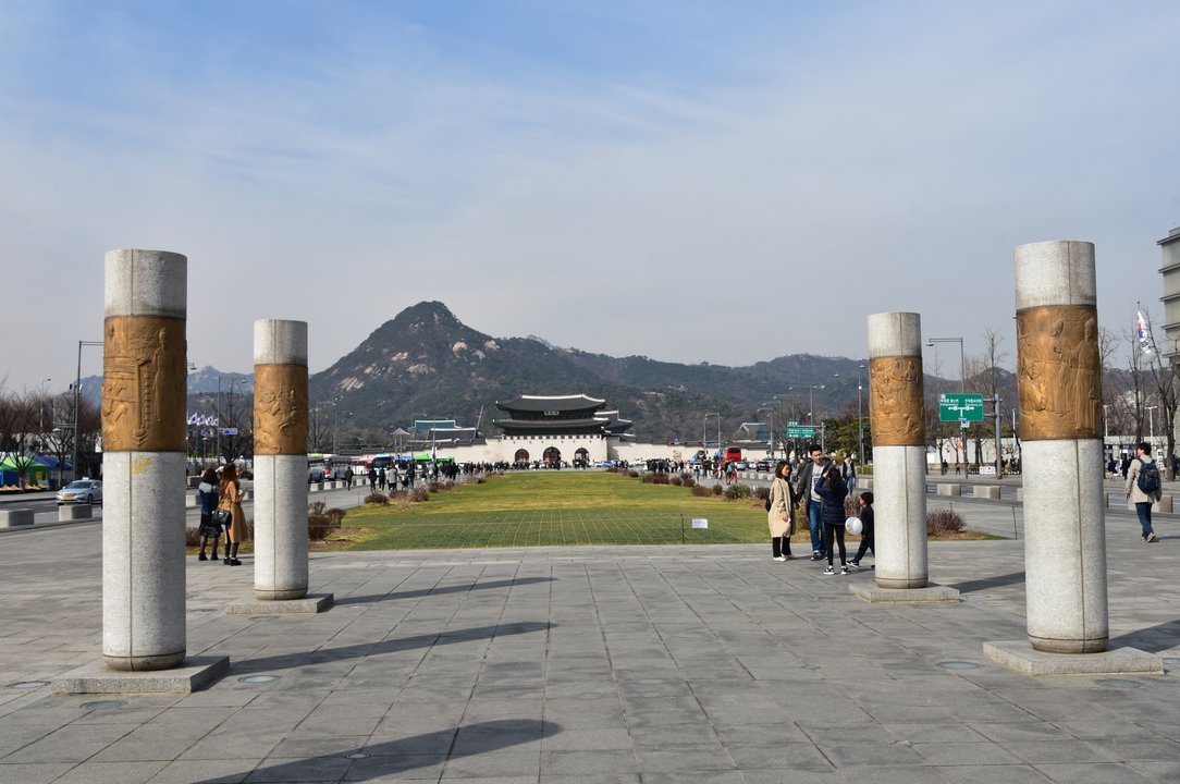 Signal | Sejong-daero at Gwanghwamun — The Arrest That Did Not Stay in the Past