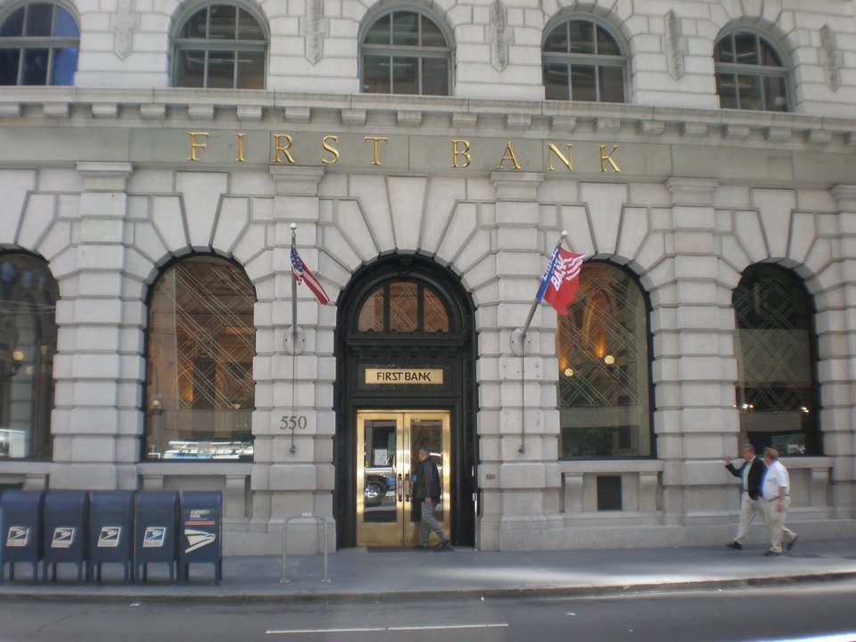 Finance History | 552 Montgomery Street, 17 August 1908 — Giannini Opened a Hall Without Cages — photo 2