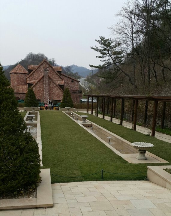 Extraordinary You | Jade Garden, Chuncheon — The House They Planted in a Forest