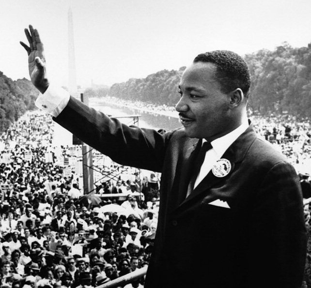 Biography | Martin Luther King Jr. — The Lincoln Memorial Landing, 28 August 1963