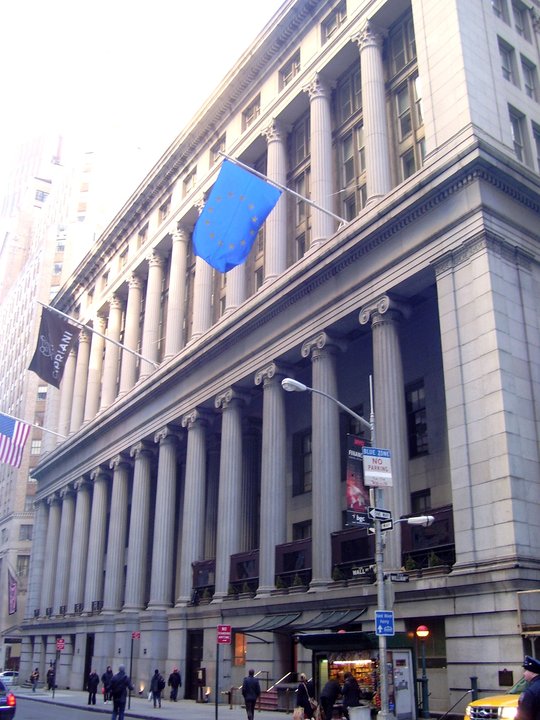 Finance History|2 Wall Street — Thirteen Desks After Glass-Steagall