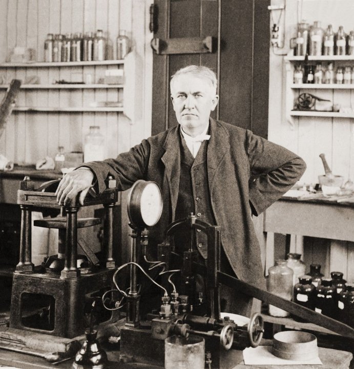 Biography | Thomas Edison — The City-Block Laboratory He Built Below Glenmont