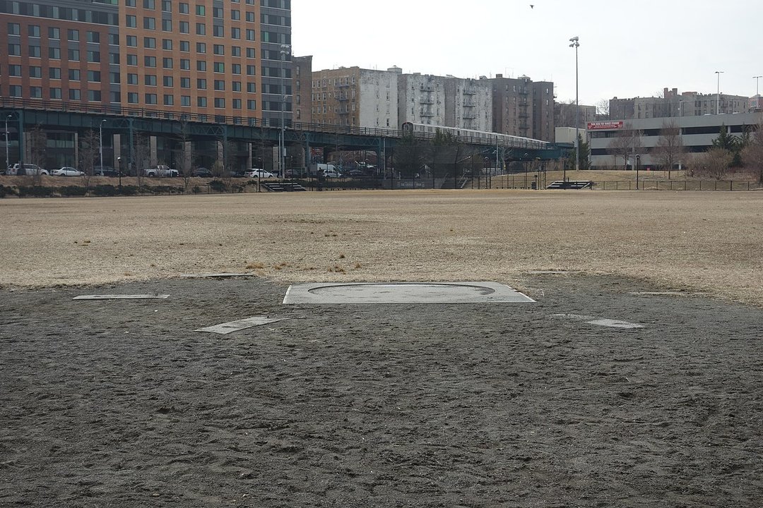 NFL History | Heritage Field, the Bronx — The Park and the Stadium Changed Places — photo 2