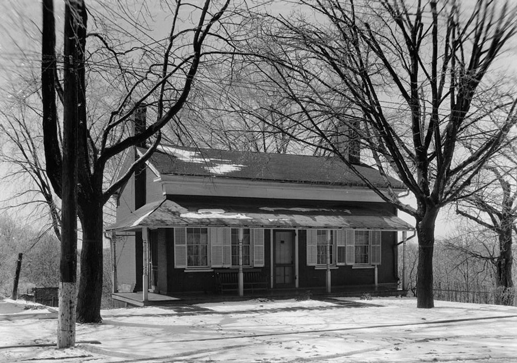 Biography | Thomas Edison — Born in This Brick Cottage on Edison Drive