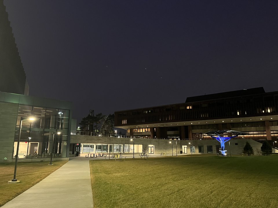 Biography | Mary Barra — 1700 University Avenue, the Institute That Still Paid in Pontiac Hours