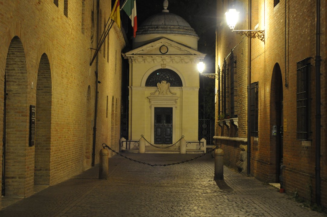 Biography | Dante Alighieri — The Tomb Florence Never Reclaimed in Ravenna