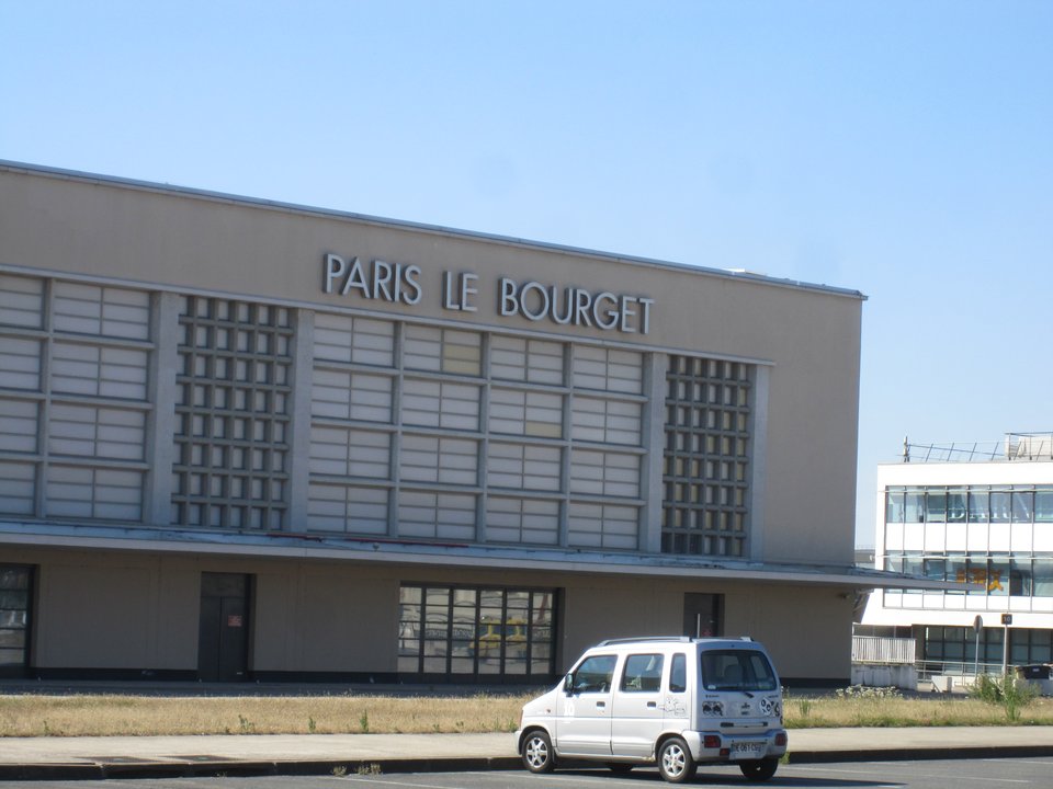 Biography | Pavel Durov — The Le Bourget Tarmac Where a French Warrant Landed