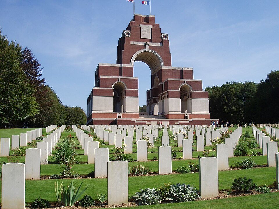Military History | Thiepval Memorial — Six Hundred Graves Under the Wall of Names