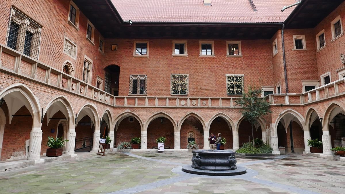 Biography | Nicolaus Copernicus — He Matriculated Here as Nicolaus Nicolai de Thuronia