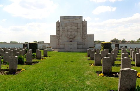 Military History | Cimetière …