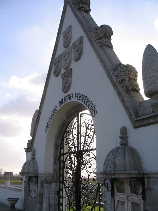 Military History | Cimetière militaire portugais de Richebourg — The First Line Is the Country — photo 2
