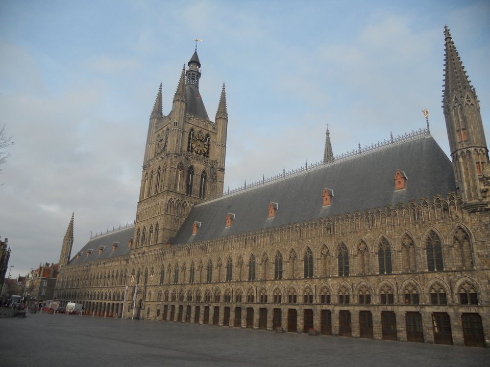 Military History | Lakenhalle, Grote Markt, Ieper — The Argument Over the Ruins