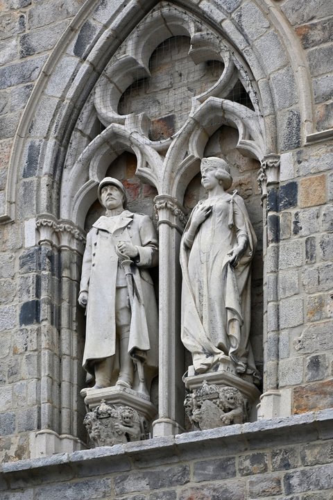 Military History | Lakenhalle, Grote Markt, Ieper — The Argument Over the Ruins — photo 2