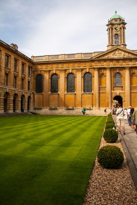 Biography | Tim Berners-Lee — The Queen's College, Oxford, the Set and the First Machine