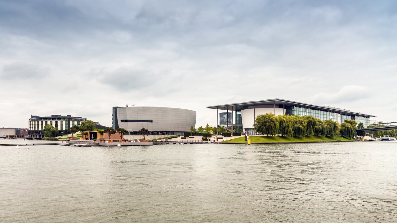 Biography|Thomas Schäfer — The Brand Chair Announced Across the Canal from Autostadt