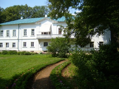 Biography|Leo Tolstoy — Burie…