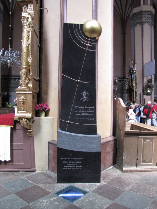 Biography | Nicolaus Copernicus — Reburied at the Holy Cross Altar After Four Centuries